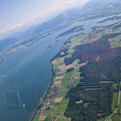 Flugwegposition um 15:12:51: Aufgenommen in der Nähe von Traunstein, Deutschland in 2017 Meter